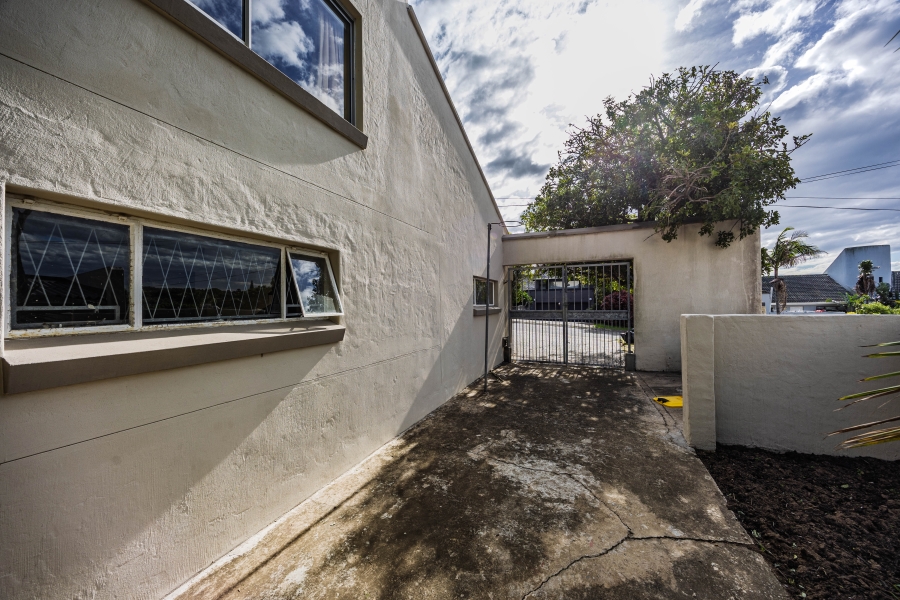 4 Bedroom Property for Sale in Beacon Bay Eastern Cape